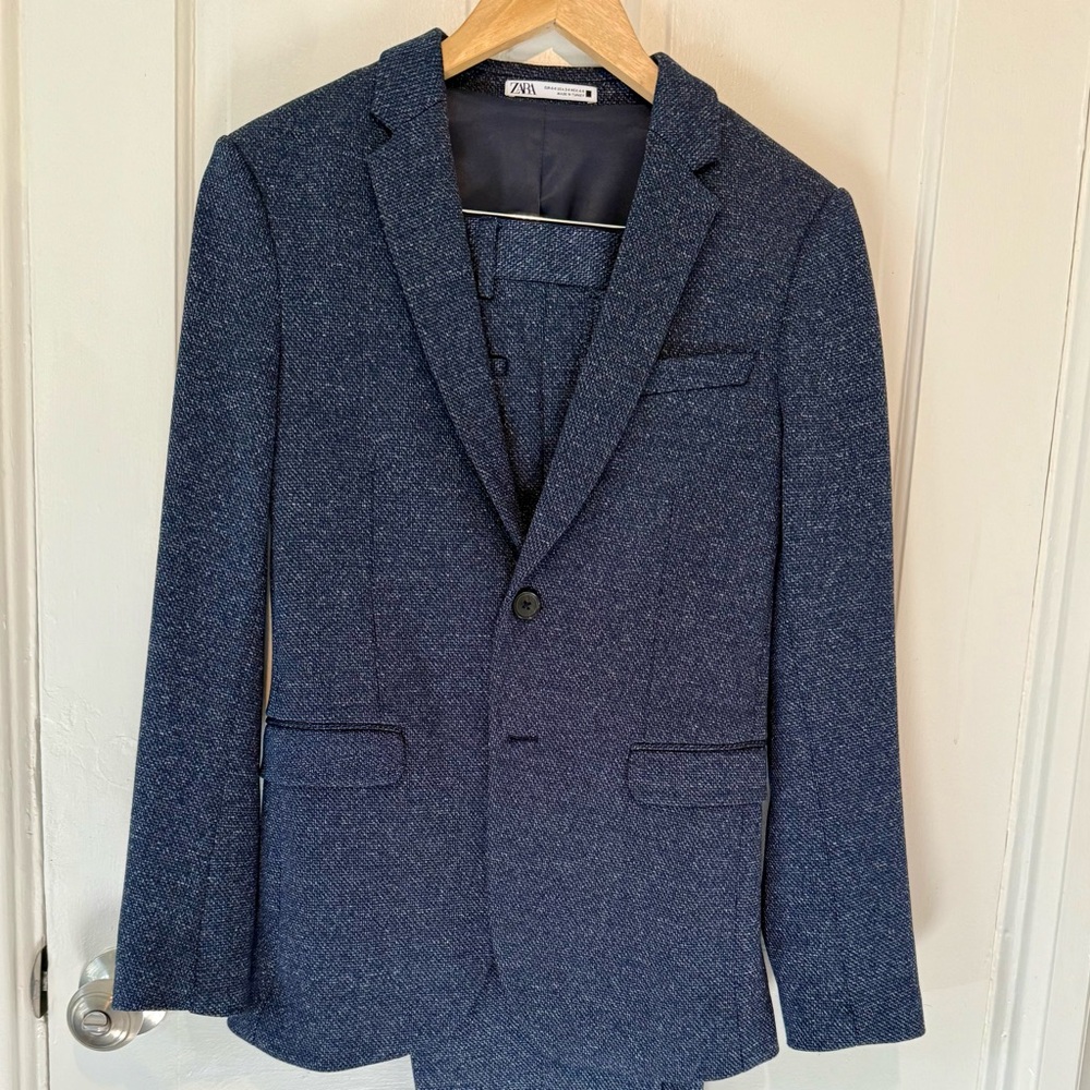 Zara Men's Textured Blue Suit